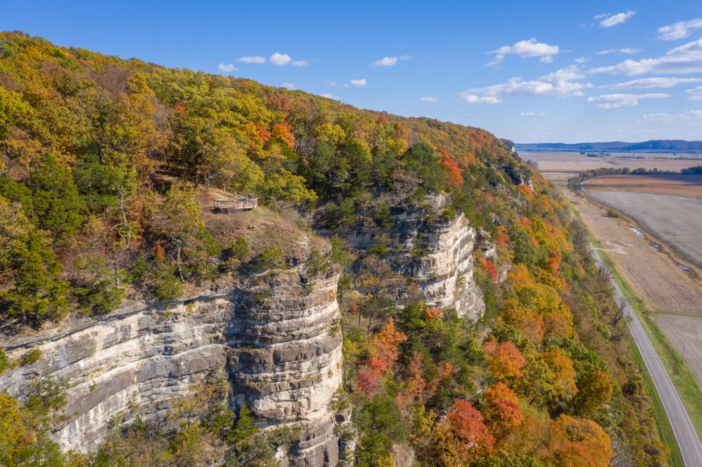 beautiful views of the Missouri River and surrounding bluffs