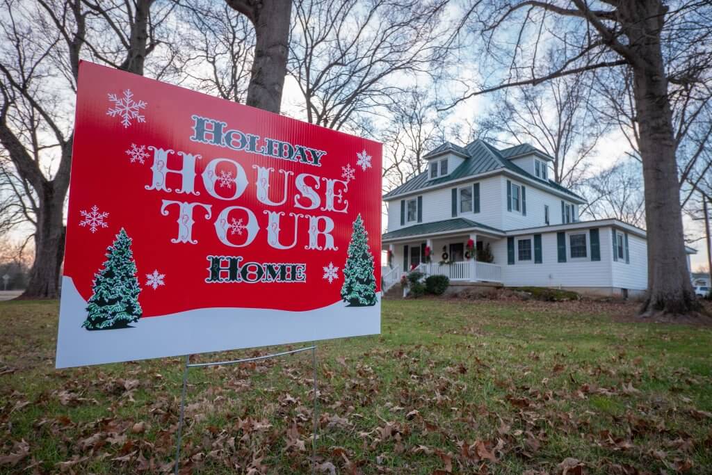 Christmas Magic Awaits in Hermann Christmas Magic Awaits in Hermann