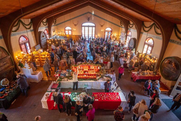 Christmas Magic Awaits in Hermann Christmas Magic Awaits in Hermann
