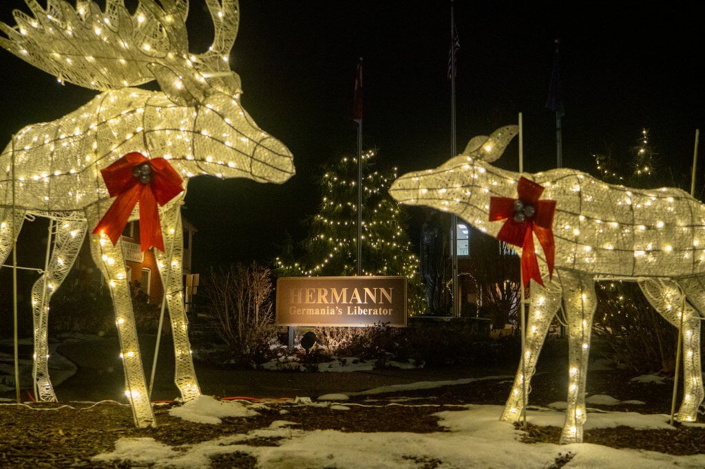 Christmas Magic Awaits in Hermann Christmas Magic Awaits in Hermann